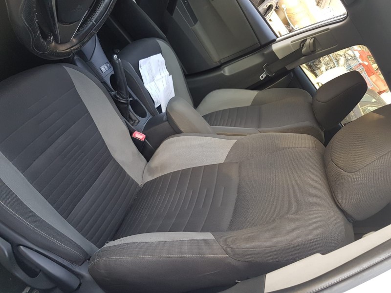 toyota auris touring sports (e18) del año 2015