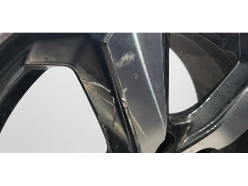 Recambio de llanta para toyota rav 4 plug-in hybrid advance referencia OEM IAM 4261142600  