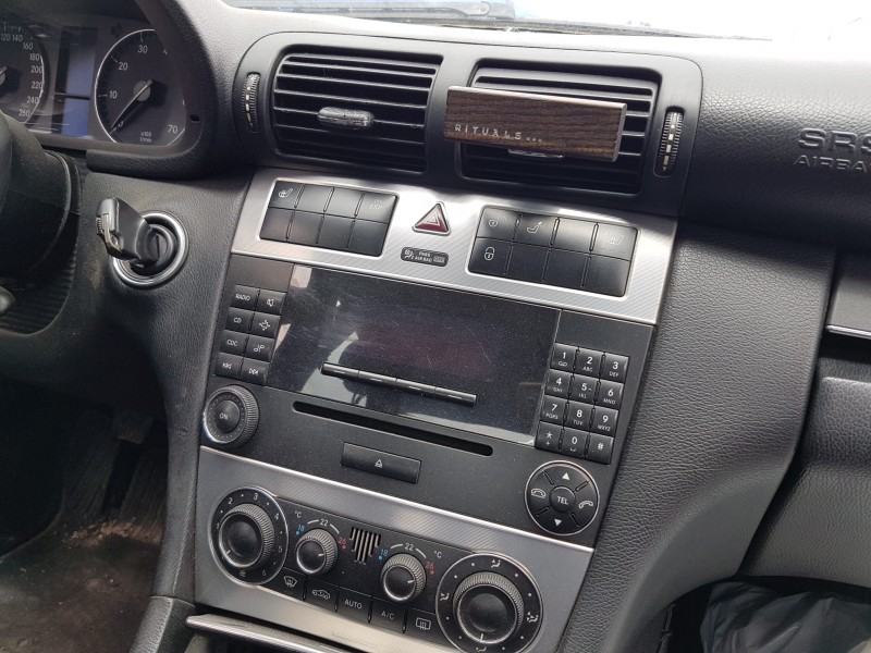 mercedes clase c (w203) berlina del año 2007