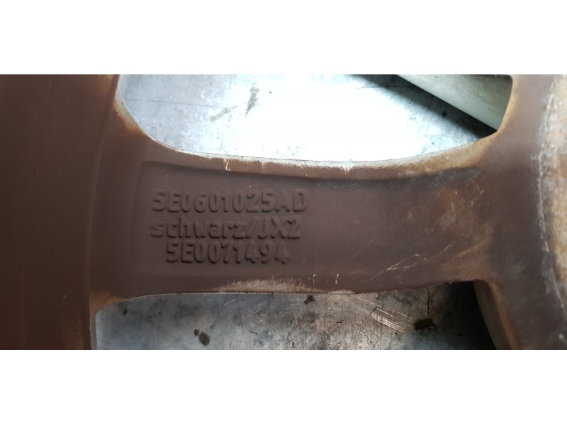 Recambio de llanta para skoda octavia combi (5e5) ambition referencia OEM IAM 5E0601025B   Recambio de llanta para skoda octavia combi (5e5) ambition referencia OEM IAM 5E0601025B