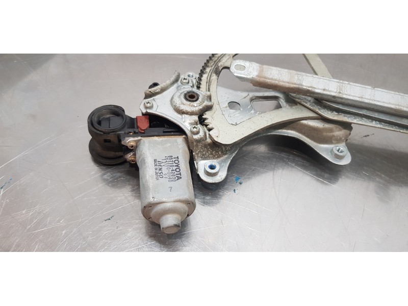 Recambio de elevalunas delantero derecho para toyota rav 4 (a2) 1.8 luna (2003) referencia OEM IAM 6980342020   Recambio de elevalunas delantero derecho para toyota rav 4 (a2) 1.8 luna (2003) referencia OEM IAM 6980342020