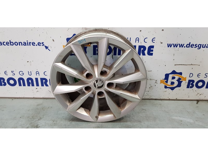 Recambio de llanta para skoda octavia combi (5e5) ambition referencia OEM IAM 5E0601025B   Recambio de llanta para skoda octavia combi (5e5) ambition referencia OEM IAM 5E0601025B
