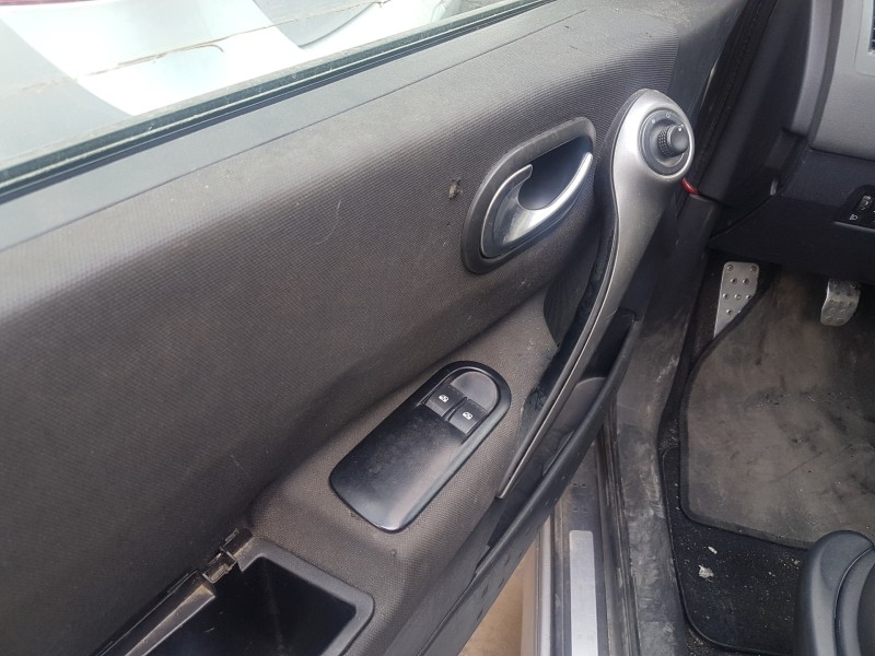 renault megane ii berlina 3p del año 2007