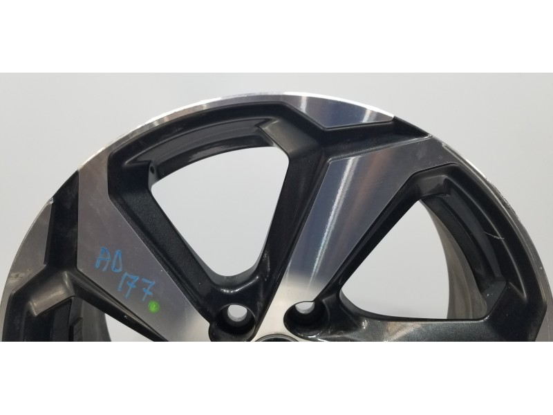 Recambio de llanta para toyota rav 4 plug-in hybrid advance referencia OEM IAM 4261142600  