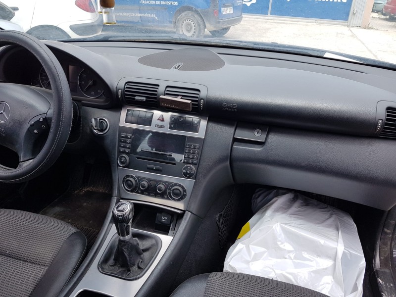 mercedes clase c (w203) berlina del año 2007