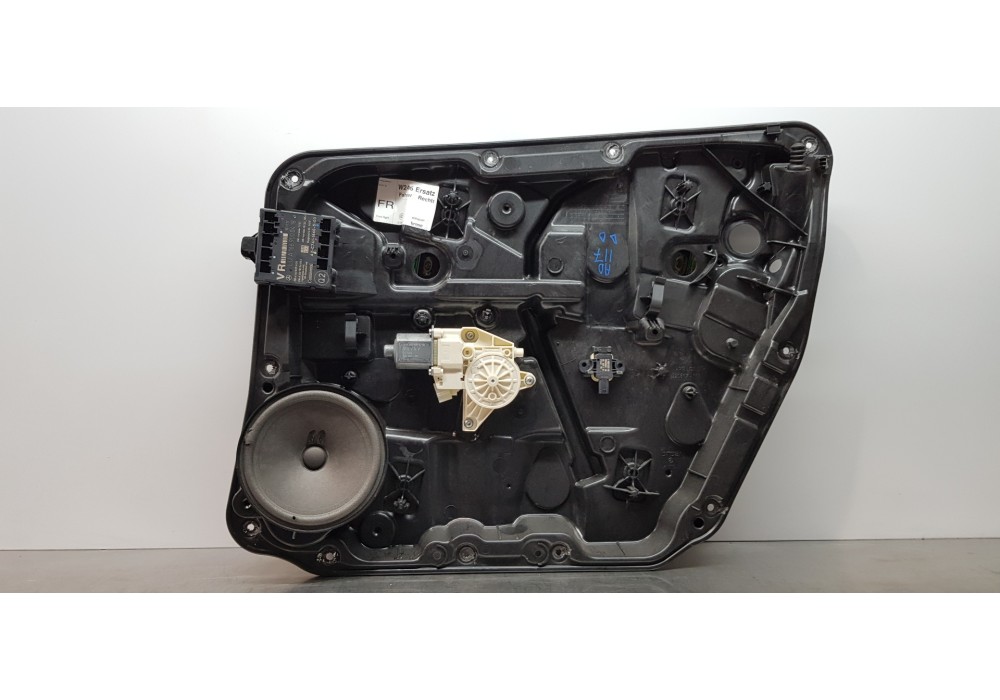 Recambio de elevalunas delantero derecho para mercedes clase b (w246) b 200 cdi (246.208) referencia OEM IAM A2467205800 A246906