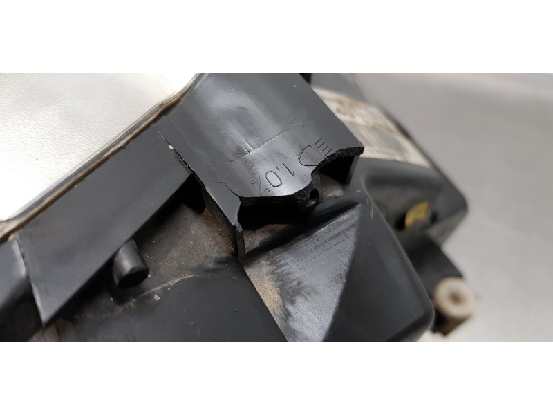 Recambio de faro izquierdo para citroen xsara berlina 1.9 d sx referencia OEM IAM 9638157980  