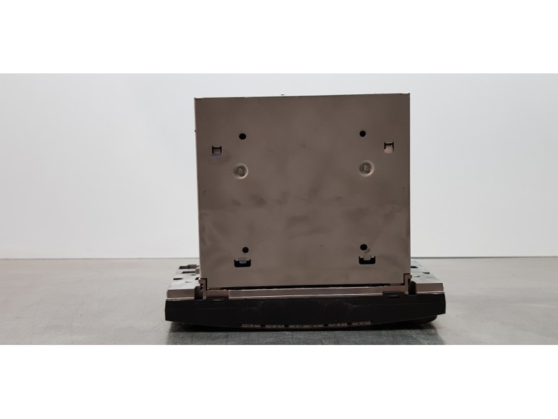 Recambio de sistema audio / radio cd para mercedes clase cls (w219) 350 (219.356) referencia OEM IAM A2118704789  