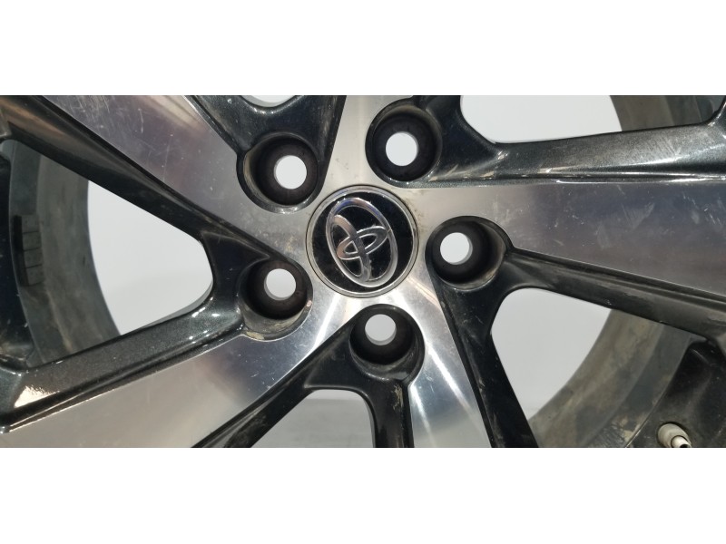 Recambio de llanta para toyota rav 4 plug-in hybrid advance referencia OEM IAM 4261142600  