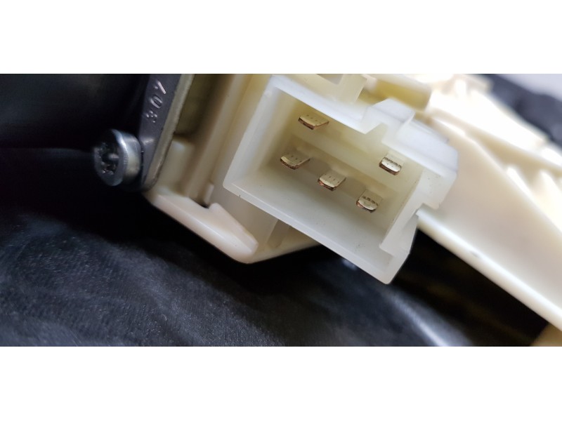 Recambio de elevalunas delantero derecho para mercedes clase b (w246) b 200 cdi (246.208) referencia OEM IAM A2467205800 A246906