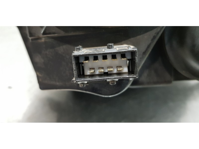 Recambio de faro izquierdo para citroen xsara berlina 1.9 d sx referencia OEM IAM 9638157980  