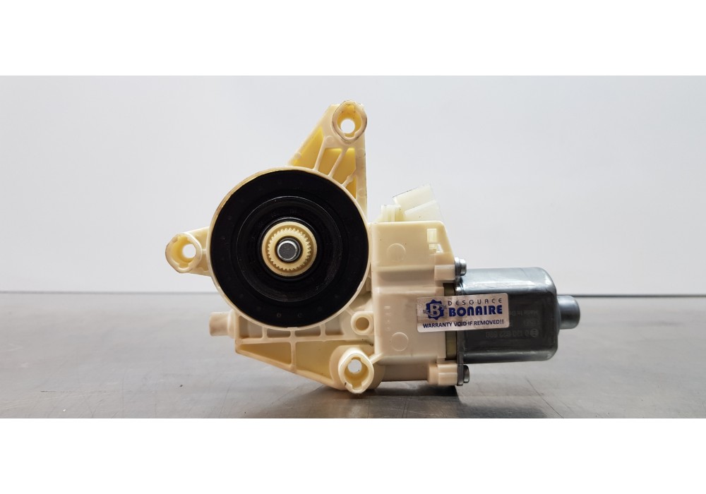 Recambio de elevalunas delantero izquierdo para mercedes clase b (w246) b 200 cdi (246.208) referencia OEM IAM A2469065100  