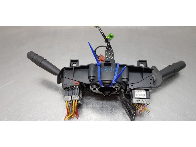 Recambio de mando multifuncion para citroen xsara berlina 1.9 d sx referencia OEM IAM 624126   Recambio de mando multifuncion para citroen xsara berlina 1.9 d sx referencia OEM IAM 624126