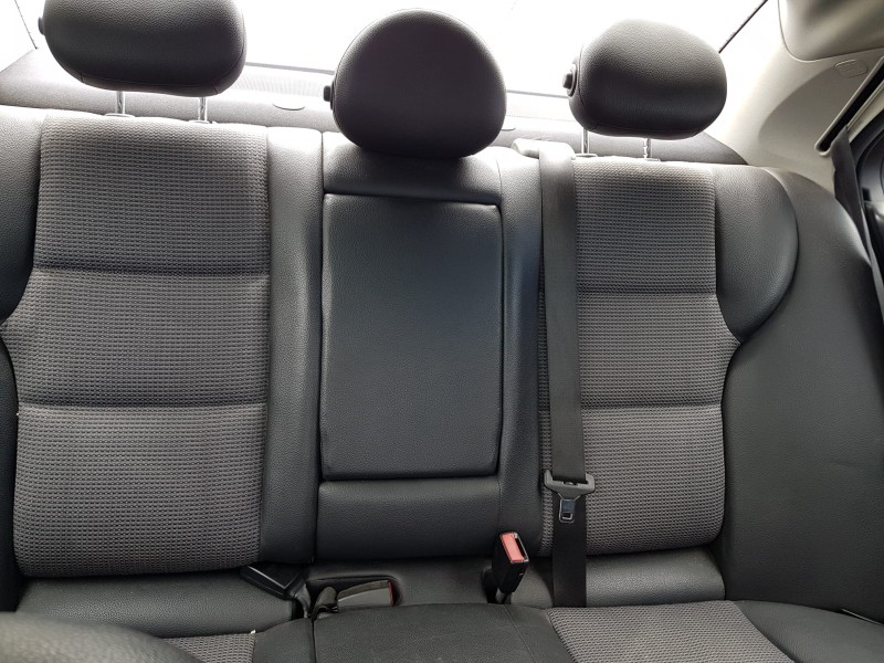 mercedes clase c (w203) berlina del año 2007