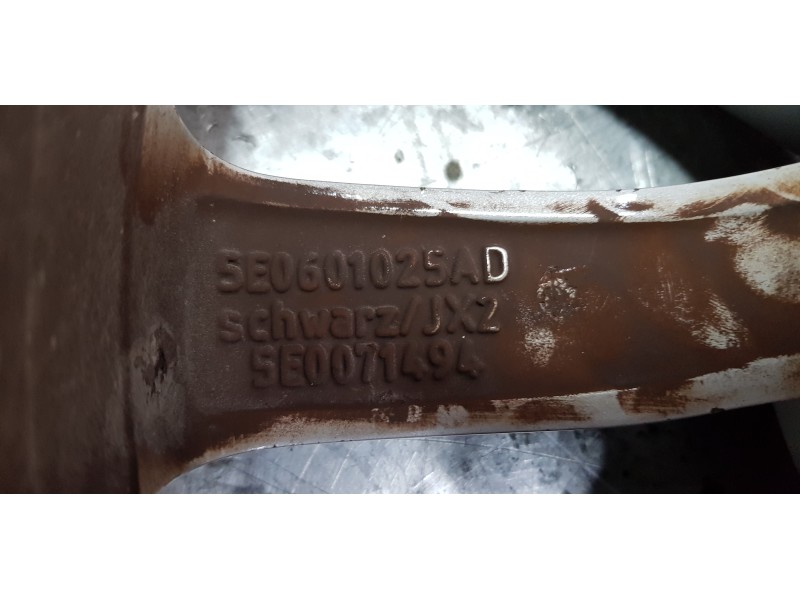 Recambio de llanta para skoda octavia combi (5e5) ambition referencia OEM IAM 5E0601025B   Recambio de llanta para skoda octavia combi (5e5) ambition referencia OEM IAM 5E0601025B