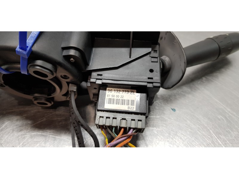 Recambio de mando multifuncion para citroen xsara berlina 1.9 d sx referencia OEM IAM 624126   Recambio de mando multifuncion para citroen xsara berlina 1.9 d sx referencia OEM IAM 624126