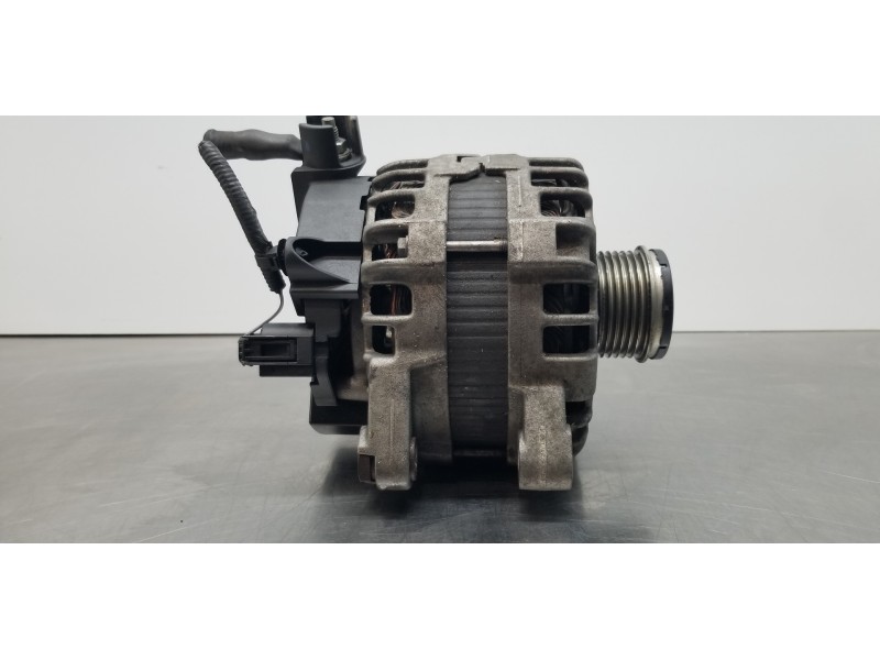 Recambio de alternador para land rover evoque prestige referencia OEM IAM LR077394 EJ3210300AC LR047579