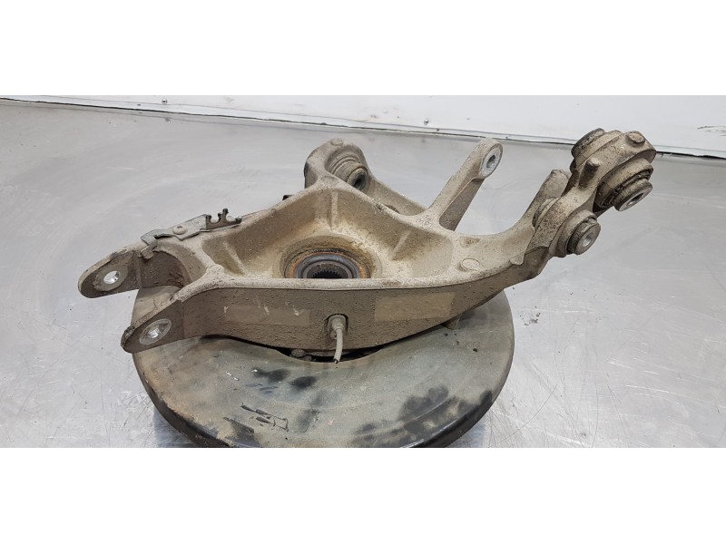 Recambio de mangueta trasera derecha para land rover range rover vogue referencia OEM IAM LR038550  