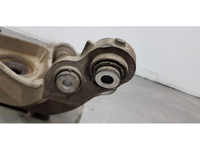 Recambio de mangueta trasera derecha para land rover range rover vogue referencia OEM IAM LR038550  