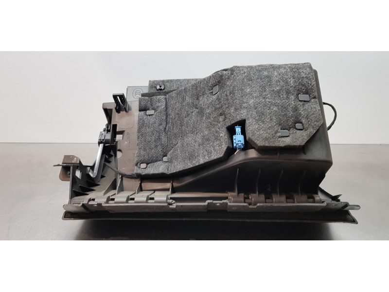 Recambio de guantera para mercedes clase b (w246) b 200 cdi (246.208) referencia OEM IAM A24668081019H68  