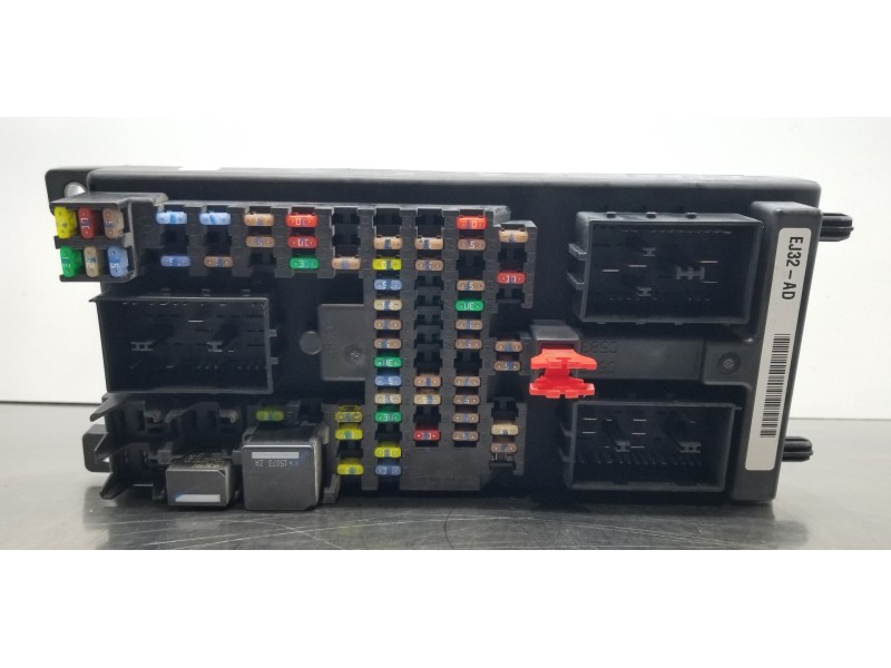 Recambio de caja reles / fusibles para land rover evoque prestige referencia OEM IAM EJ3214F041AD LR077223 EJ3214F041AE