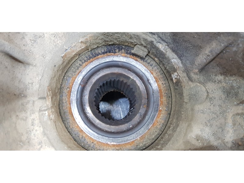 Recambio de mangueta trasera derecha para land rover range rover vogue referencia OEM IAM LR038550  