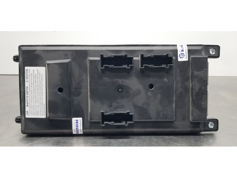 Recambio de caja reles / fusibles para land rover evoque prestige referencia OEM IAM EJ3214F041AD LR077223 EJ3214F041AE