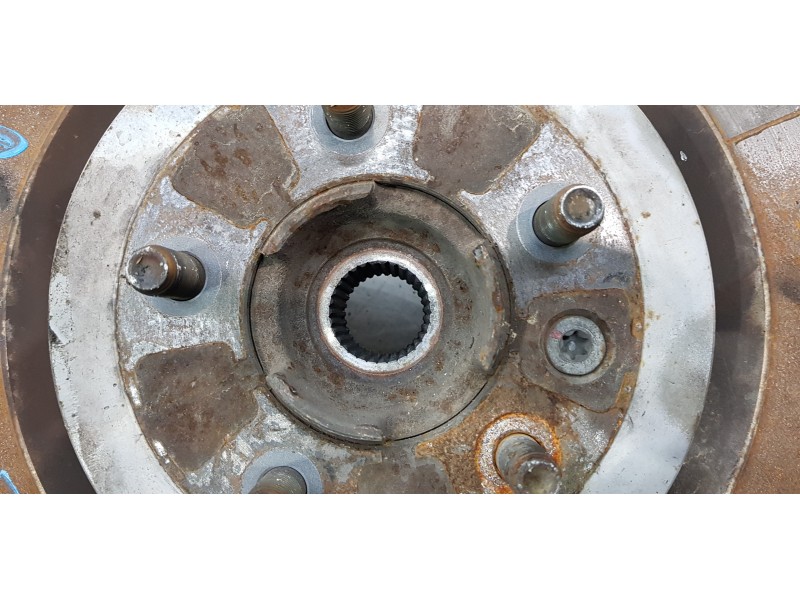 Recambio de mangueta trasera izquierda para land rover range rover vogue referencia OEM IAM LR038551  