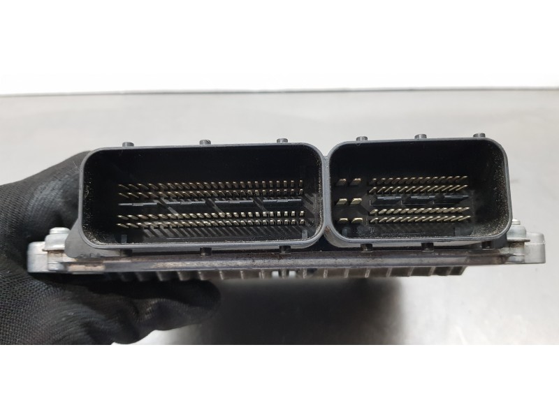 Recambio de centralita motor uce para mercedes clase r (w251) r 350 cdi l 4-matic (251.122) referencia OEM IAM A6421506577  