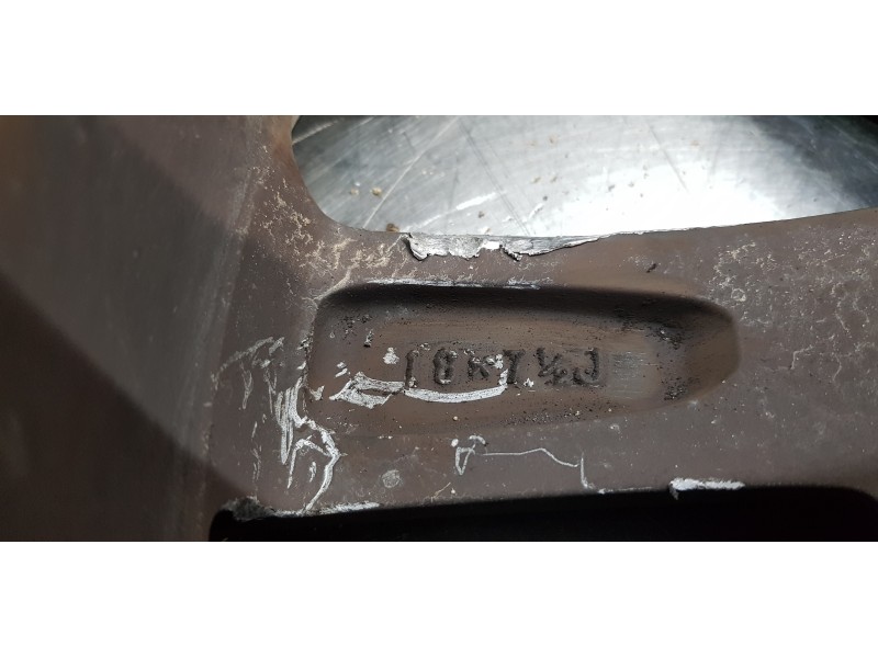 Recambio de llanta para toyota rav 4 active referencia OEM IAM 4261142560  