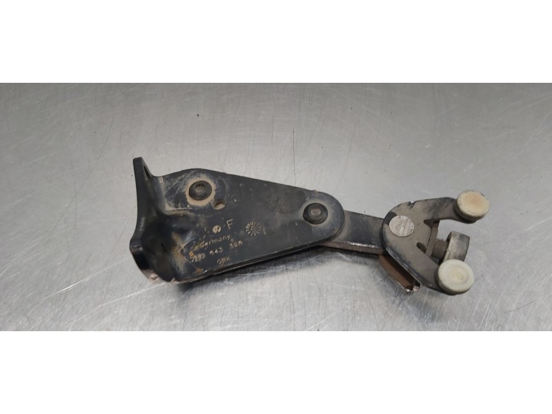 Recambio de soporte / guia puerta corredera para volkswagen t5 transporter/furgoneta caja cerrada referencia OEM IAM 7E0843398G 