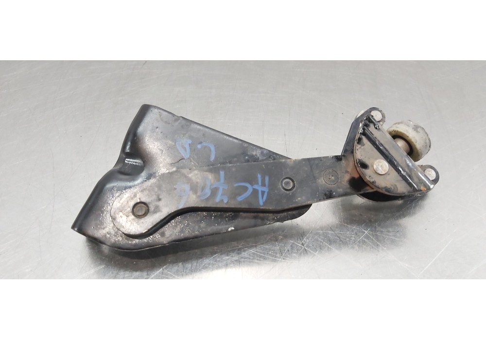 Recambio de soporte / guia puerta corredera para volkswagen t5 transporter/furgoneta caja cerrada referencia OEM IAM 7E0843398G 