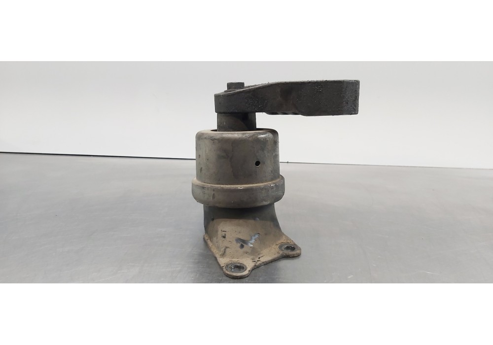 Recambio de soporte motor derecho para volkswagen t5 transporter/furgoneta caja cerrada referencia OEM IAM 7H0199256F  