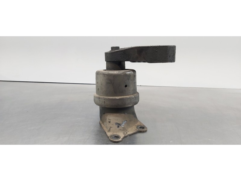 Recambio de soporte motor derecho para volkswagen t5 transporter/furgoneta caja cerrada referencia OEM IAM 7H0199256F  