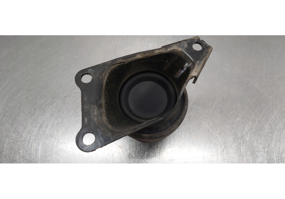 Recambio de soporte motor derecho para volkswagen t5 transporter/furgoneta caja cerrada referencia OEM IAM 7H0199256F  