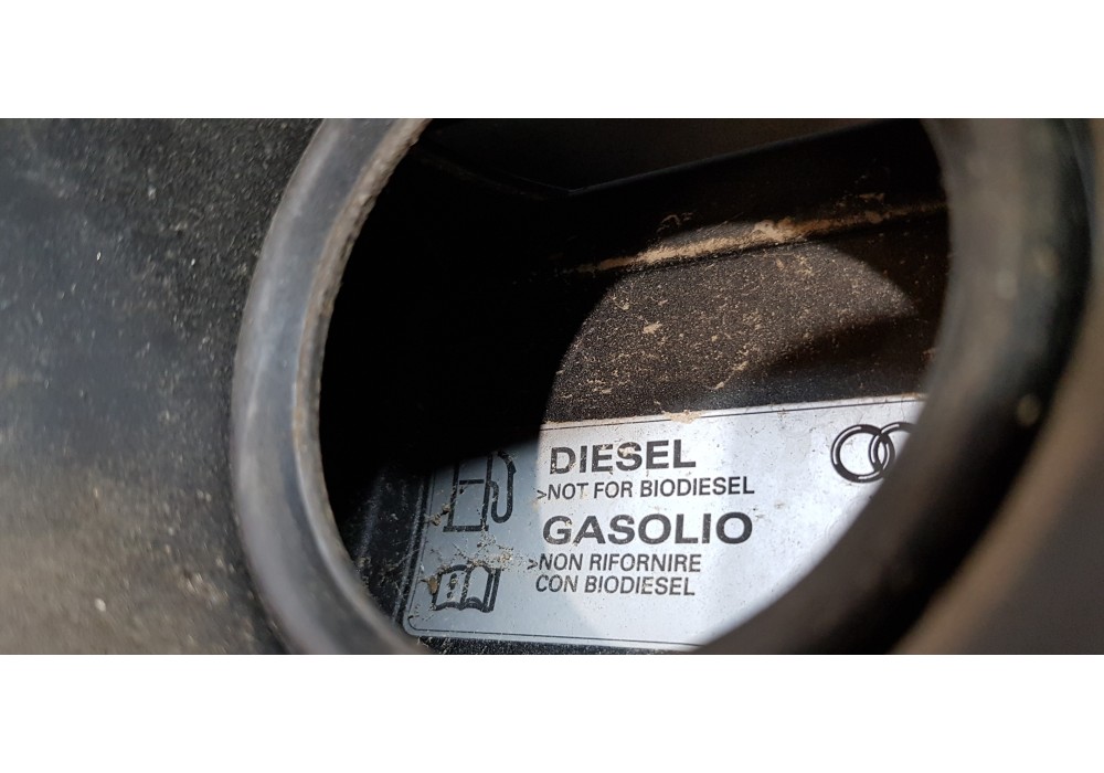 Recambio de tapa exterior combustible para audi a6 lim. (4g2) 3.0 tdi quattro referencia OEM IAM 4L0862153C  