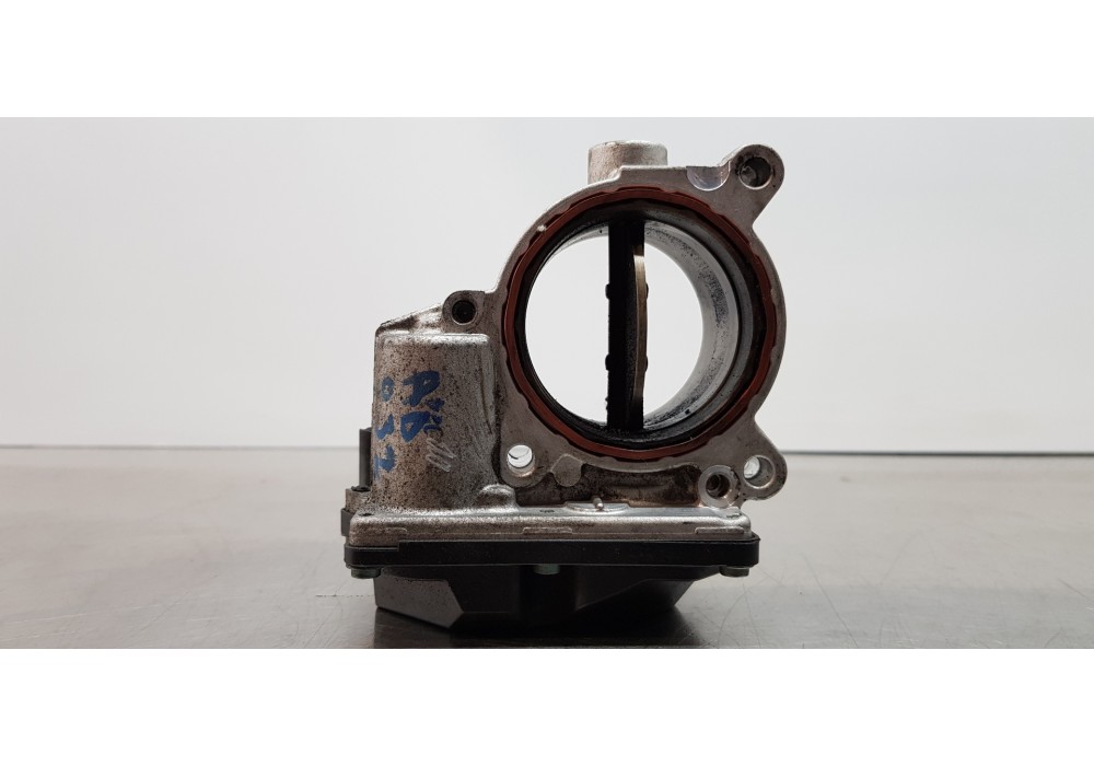 Recambio de caja mariposa para volkswagen crafter caja cerrada caja cerrada 30 batalla corta referencia OEM IAM 03L128063S  