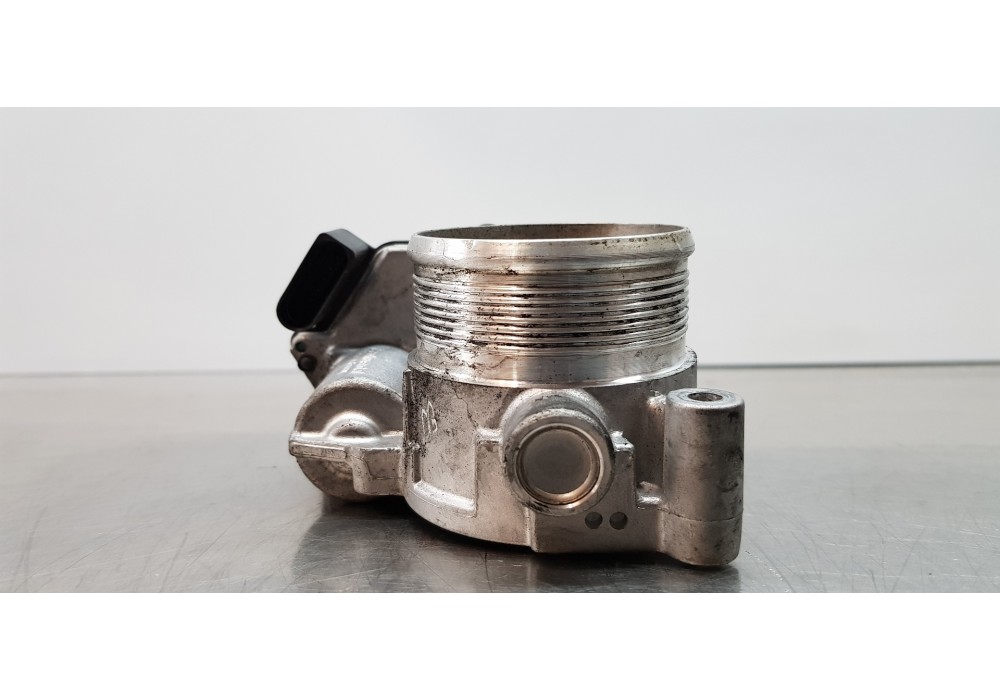 Recambio de caja mariposa para volkswagen crafter caja cerrada caja cerrada 30 batalla corta referencia OEM IAM 03L128063S  