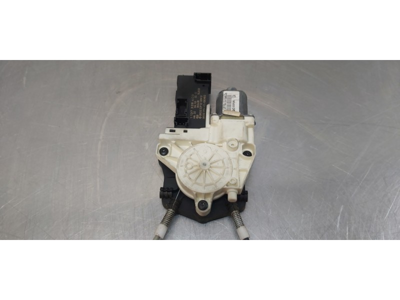 Recambio de elevalunas delantero derecho para peugeot 407 st confort referencia OEM IAM 9222Q4   Recambio de elevalunas delantero derecho para peugeot 407 st confort referencia OEM IAM 9222Q4