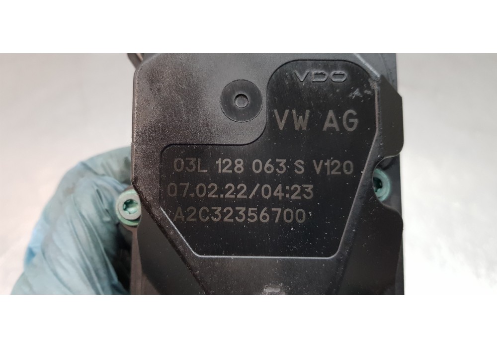 Recambio de caja mariposa para volkswagen crafter caja cerrada caja cerrada 30 batalla corta referencia OEM IAM 03L128063S  