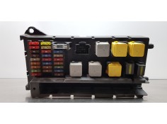 Recambio de caja reles / fusibles para volkswagen crafter caja cerrada caja cerrada 30 batalla corta referencia OEM IAM 90654502