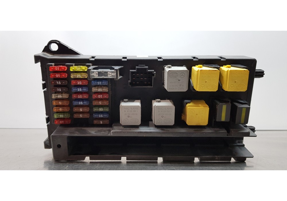 Recambio de caja reles / fusibles para volkswagen crafter caja cerrada caja cerrada 30 batalla corta referencia OEM IAM 90654502