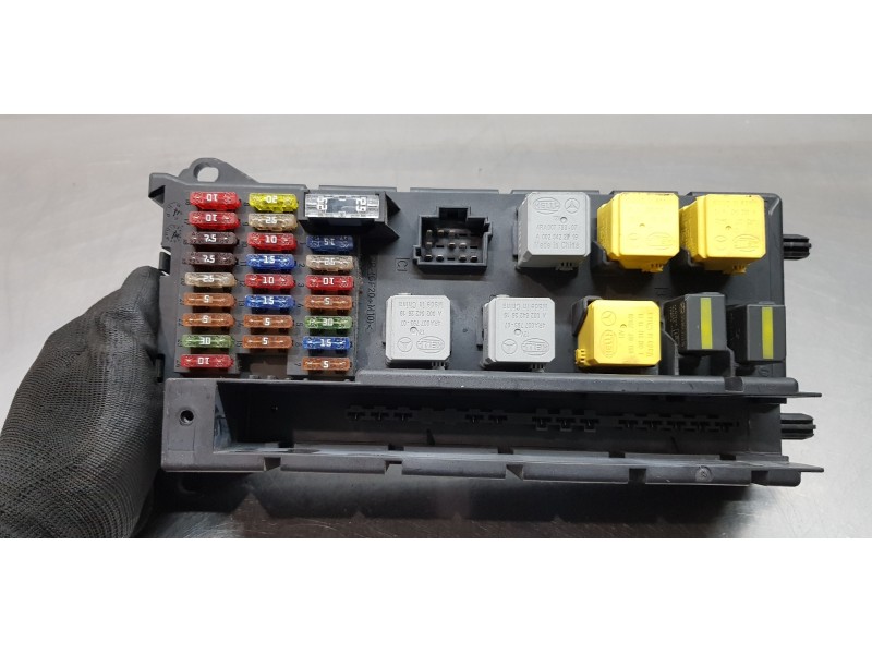 Recambio de caja reles / fusibles para volkswagen crafter caja cerrada caja cerrada 30 batalla corta referencia OEM IAM 90654502