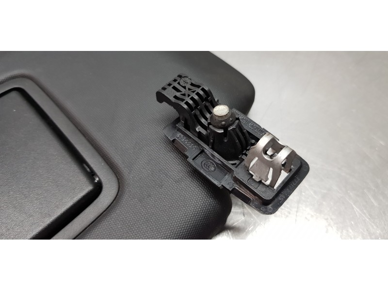 Recambio de parasol izquierdo para mercedes clase b (w246) b 200 cdi (246.208) referencia OEM IAM A24681025009H43  