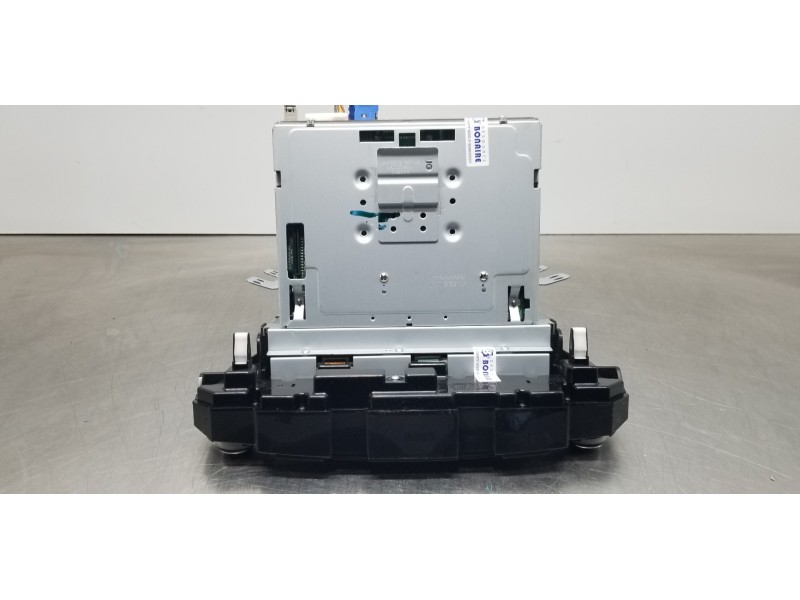 Recambio de pantalla multifuncion para hyundai tucson tl referencia OEM IAM 96560D70004X  