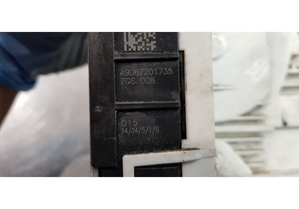Recambio de cerradura puerta delantera derecha para volkswagen crafter caja cerrada caja cerrada 30 batalla corta referencia OEM