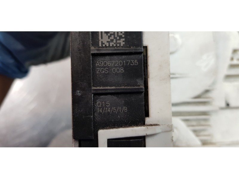 Recambio de cerradura puerta delantera derecha para volkswagen crafter caja cerrada caja cerrada 30 batalla corta referencia OEM