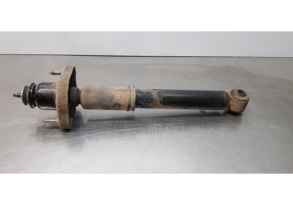 Recambio de amortiguador trasero derecho para mitsubishi outlander (cw0) 2.0 di-d invite referencia OEM IAM 4162A050  