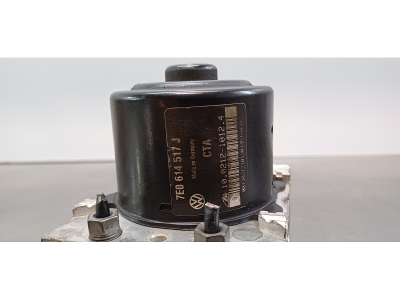 Recambio de abs para volkswagen t5 bus (7e) caravelle comfortline lang 4motion referencia OEM IAM 7E0614517J  