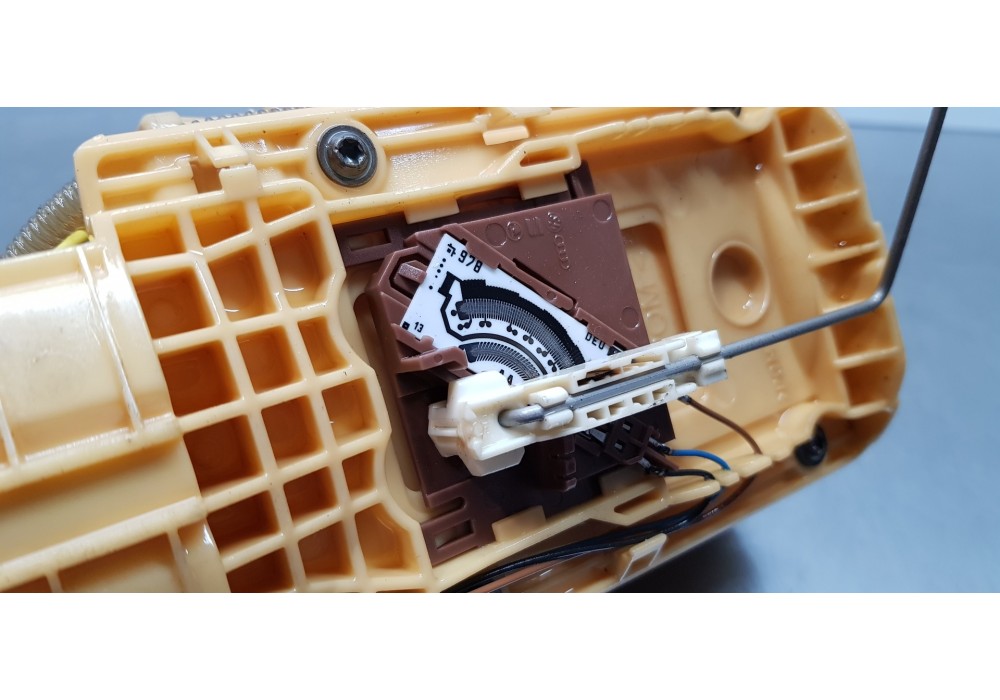 Recambio de aforador para volkswagen t5 bus (7e) caravelle comfortline lang 4motion referencia OEM IAM 7E0919088B  